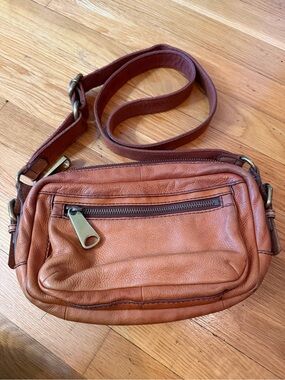 Vintage Fossil crossbody camera bag